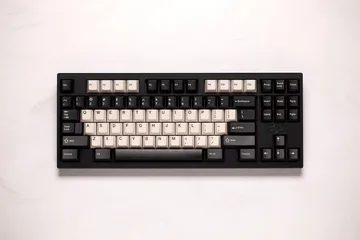 CoffeeKeys Odyssey TKL tastiera meccanica RGB QMK